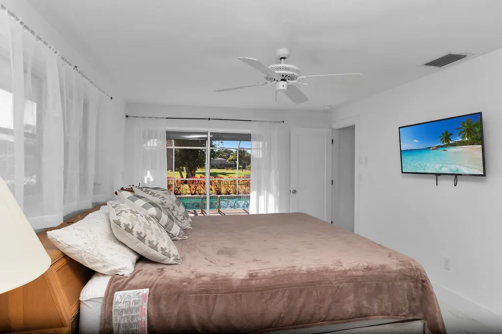 178 Torrey Pines Naples FL 34113