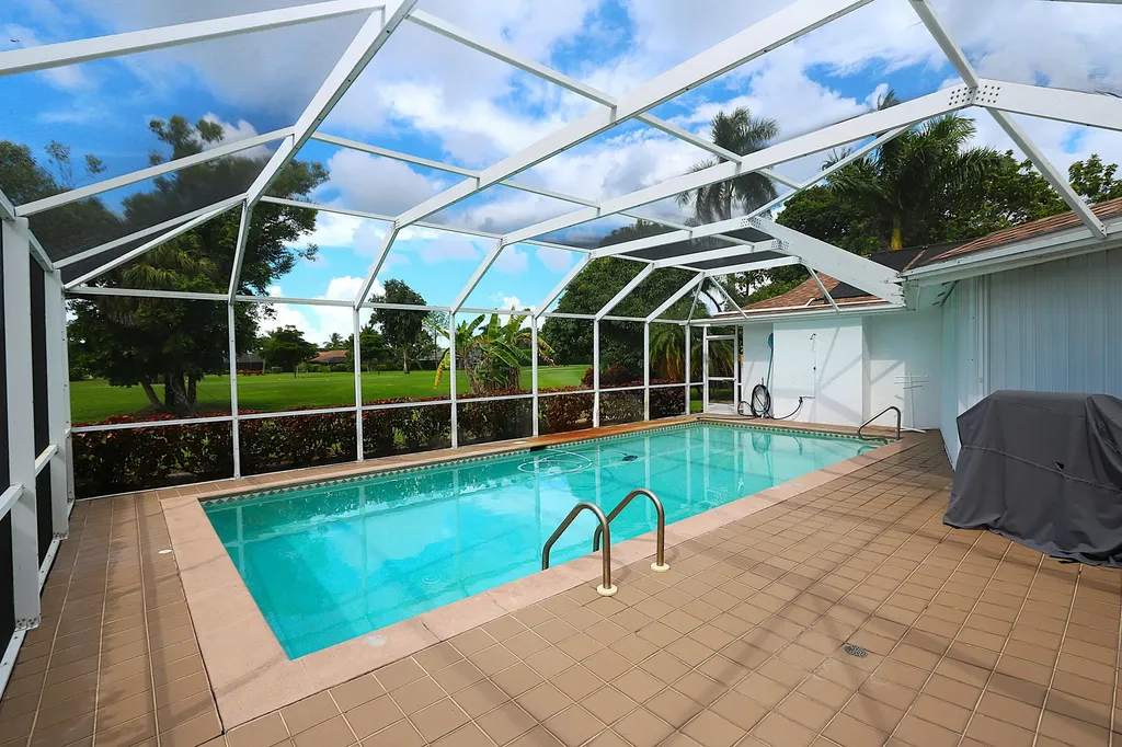 178 Torrey Pines Naples FL 34113