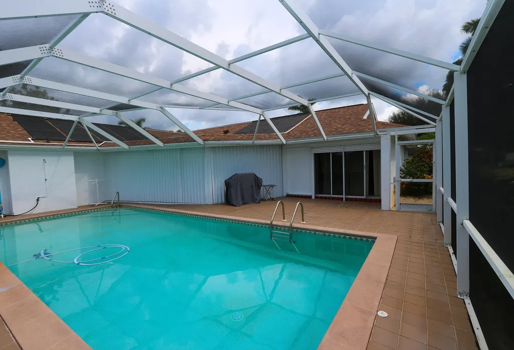 178 Torrey Pines Naples FL 34113