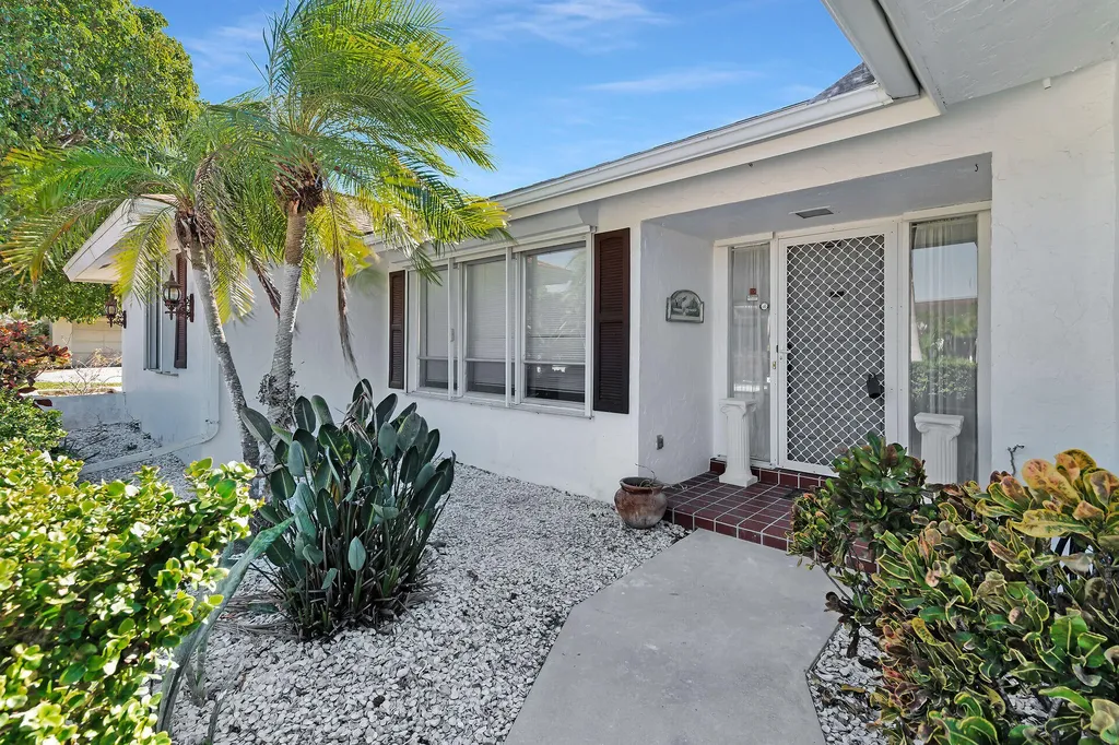 178 Torrey Pines Naples FL 34113