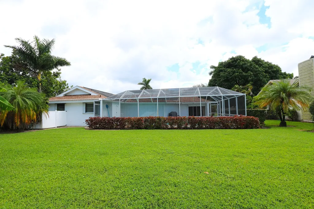 178 Torrey Pines Naples FL 34113