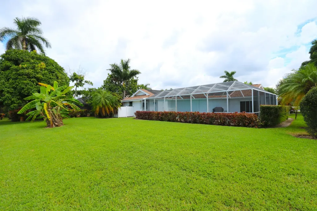 178 Torrey Pines Naples FL 34113