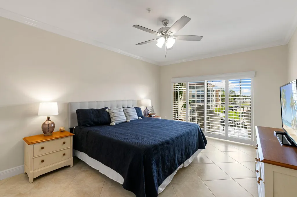 907 Panama Court Marco Island FL 34145