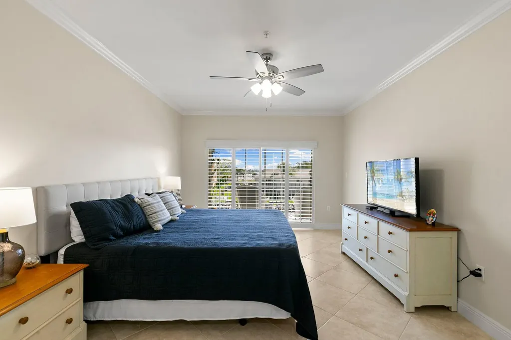 907 Panama Court Marco Island FL 34145