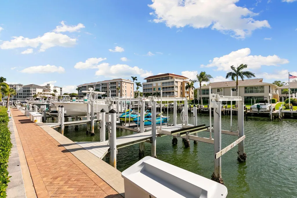 907 Panama Court Marco Island FL 34145