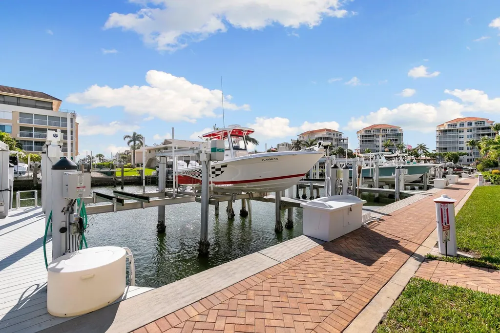 907 Panama Court Marco Island FL 34145