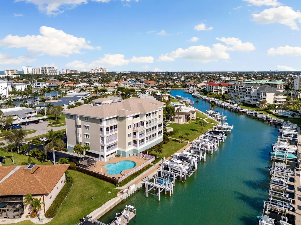 907 Panama Court Marco Island FL 34145