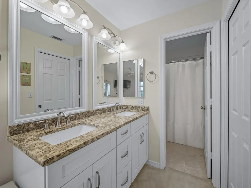 1385 Mainsail Drive Naples FL 34114