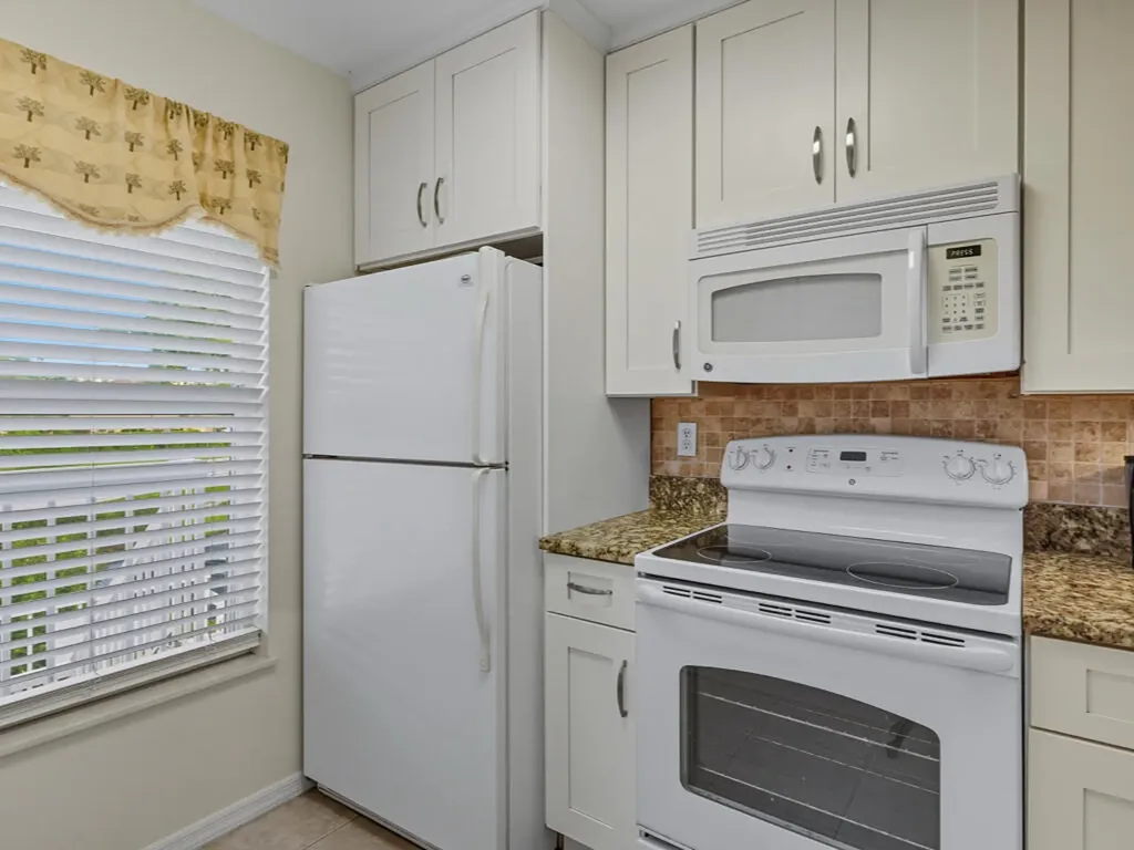 1385 Mainsail Drive Naples FL 34114