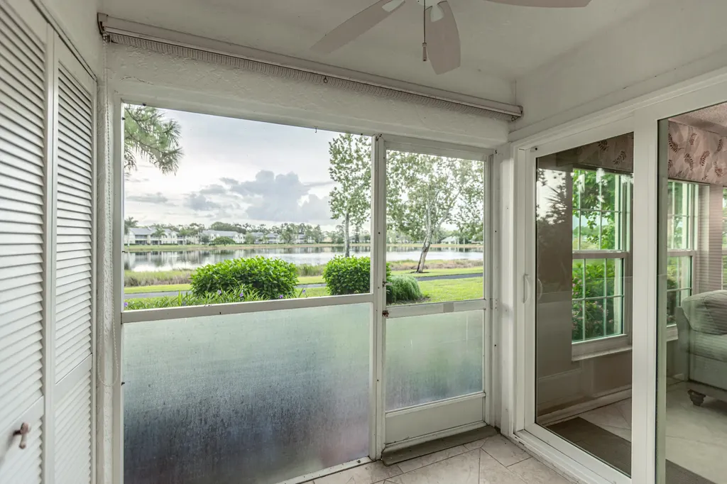 1708 Kings Lake Naples FL 34112