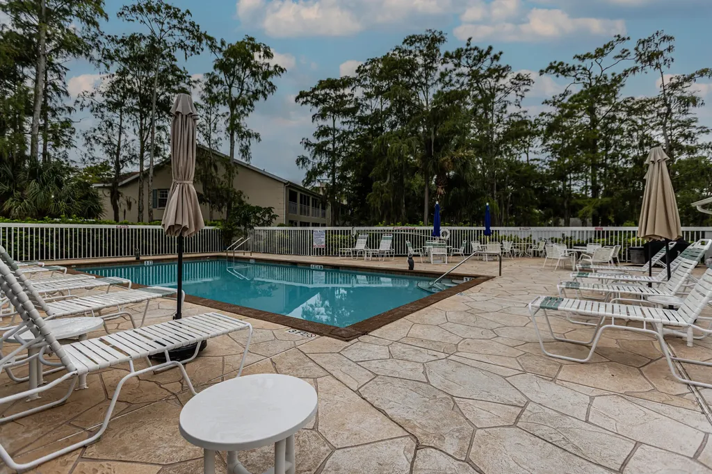 1708 Kings Lake Naples FL 34112