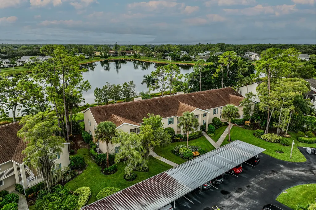 1708 Kings Lake Naples FL 34112