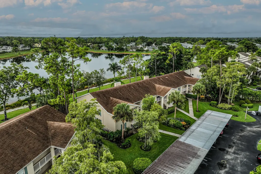 1708 Kings Lake Naples FL 34112