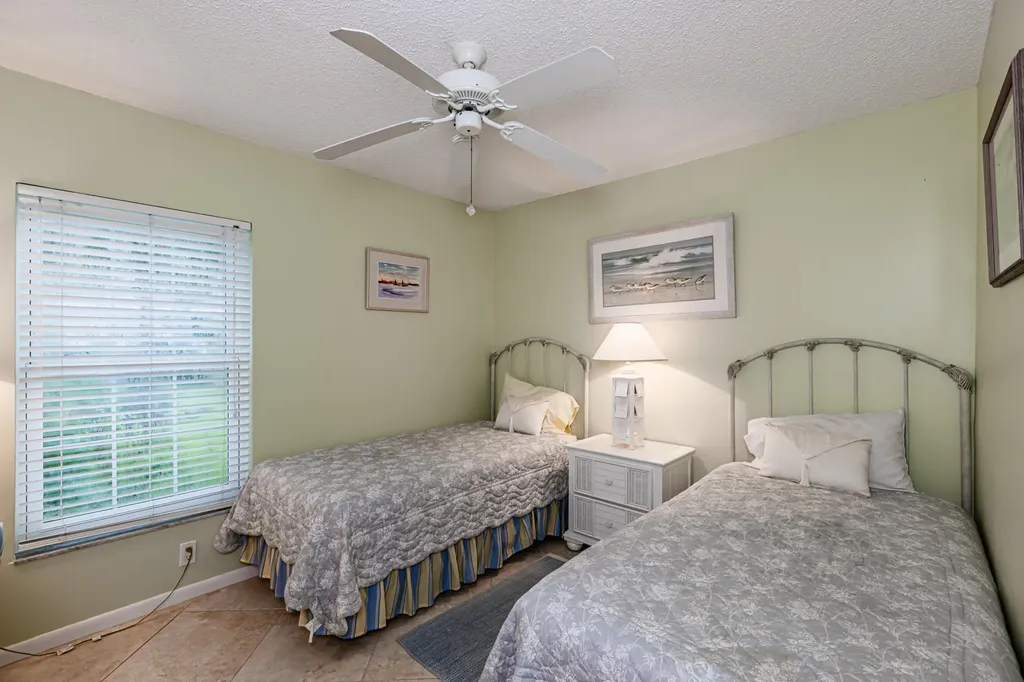 1708 Kings Lake Naples FL 34112