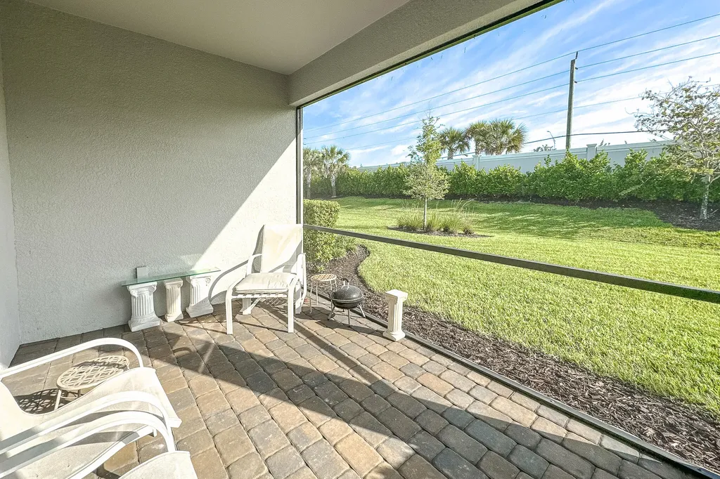 2244 Yellowfin Circle Naples FL 34114