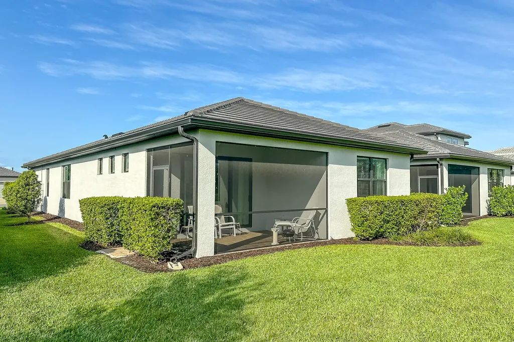 2244 Yellowfin Circle Naples FL 34114