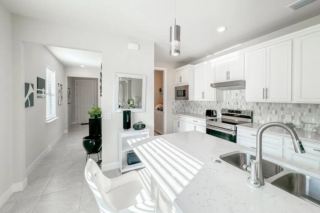 2244 Yellowfin Circle Naples FL 34114