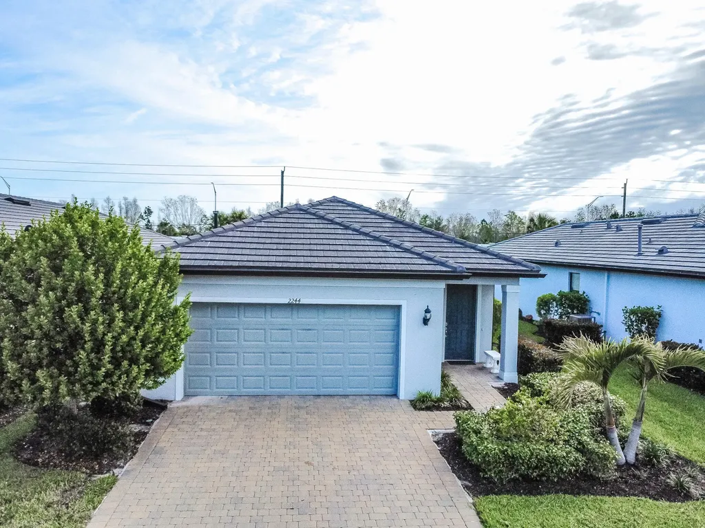 2244 Yellowfin Circle Naples FL 34114