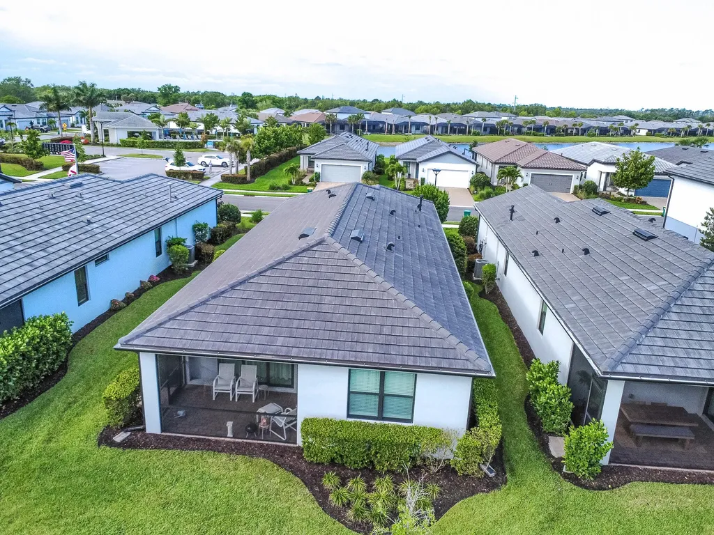 2244 Yellowfin Circle Naples FL 34114