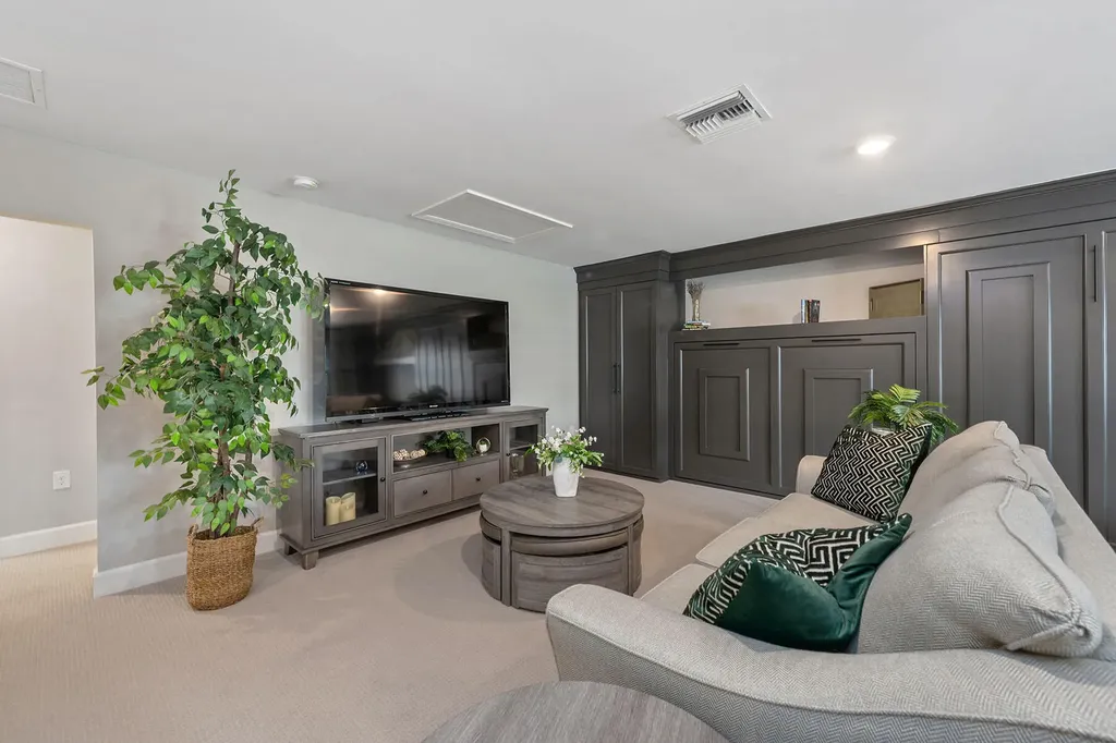 2768 Amaranda Court Naples FL 34114