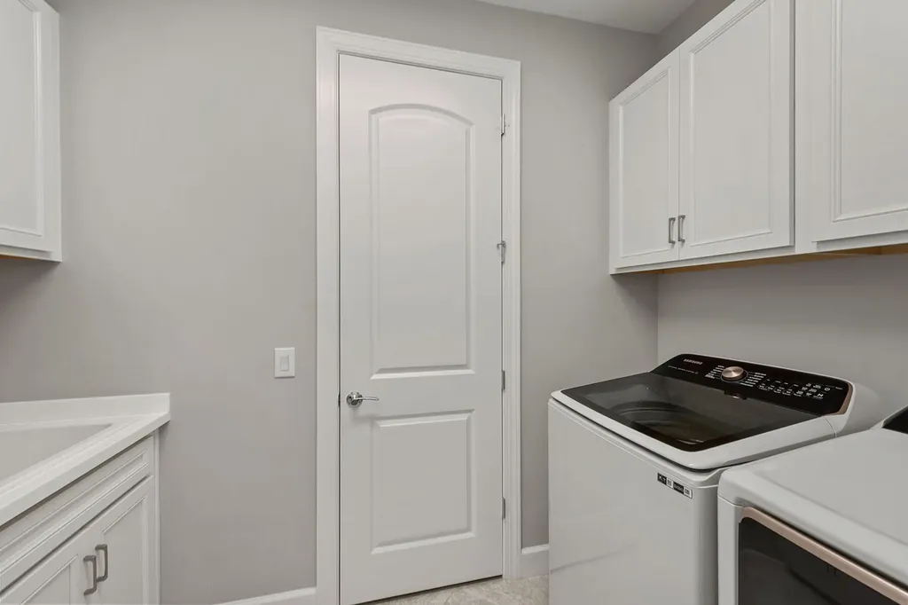 2768 Amaranda Court Naples FL 34114