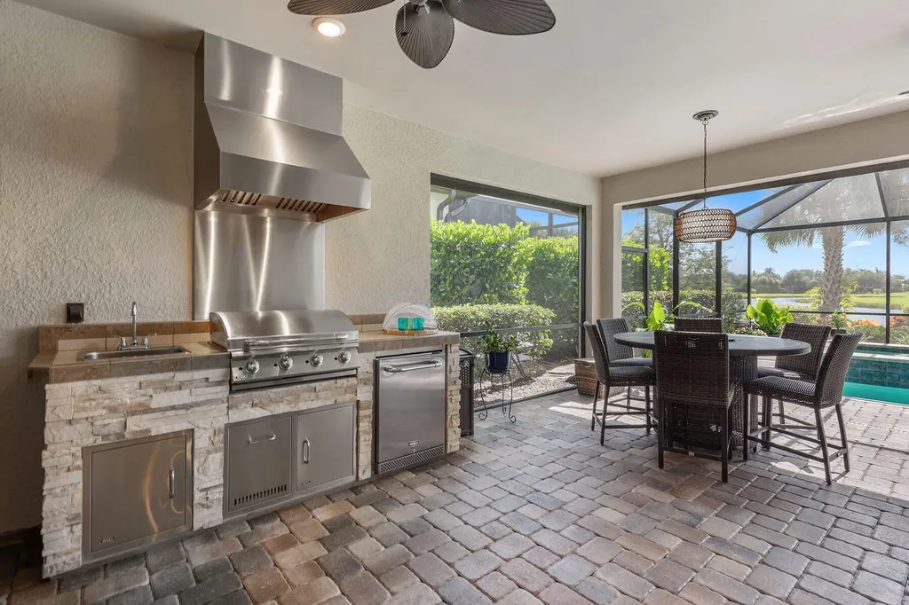 2768 Amaranda Court Naples FL 34114