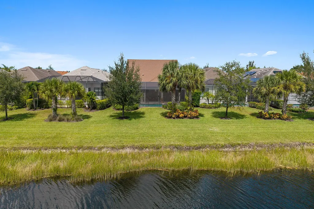 2768 Amaranda Court Naples FL 34114