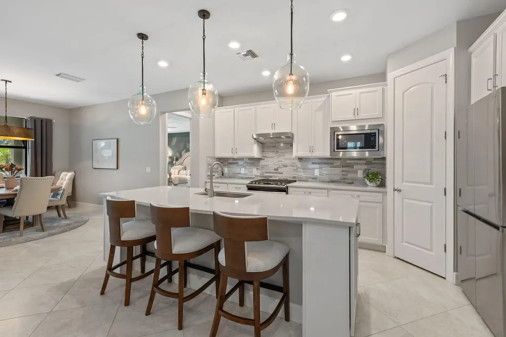 2768 Amaranda Court Naples FL 34114