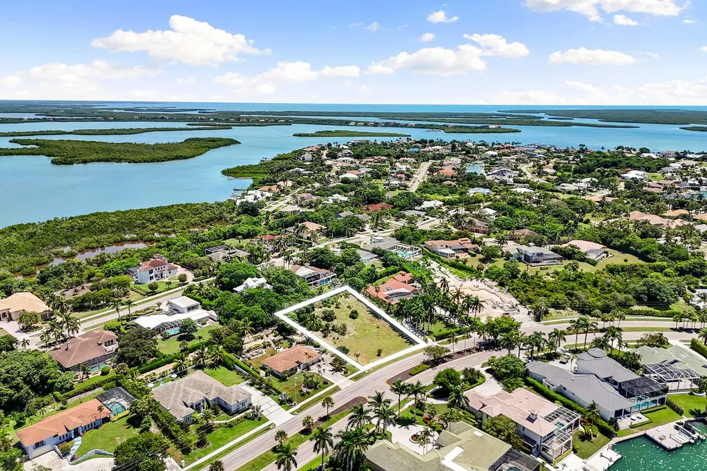 761 S Barfield Drive Marco Island FL 34145