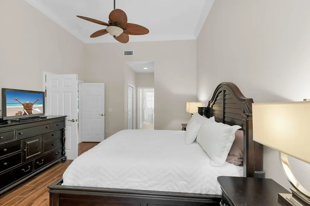 8574 Pepper Tree Way Naples FL 34114