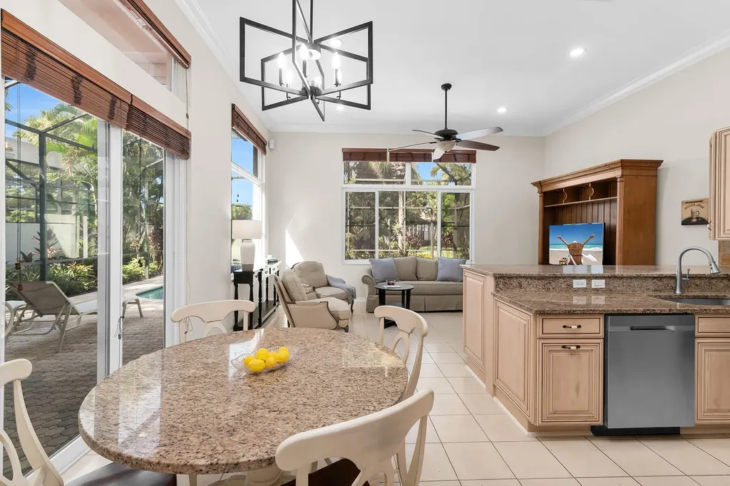 8574 Pepper Tree Way Naples FL 34114