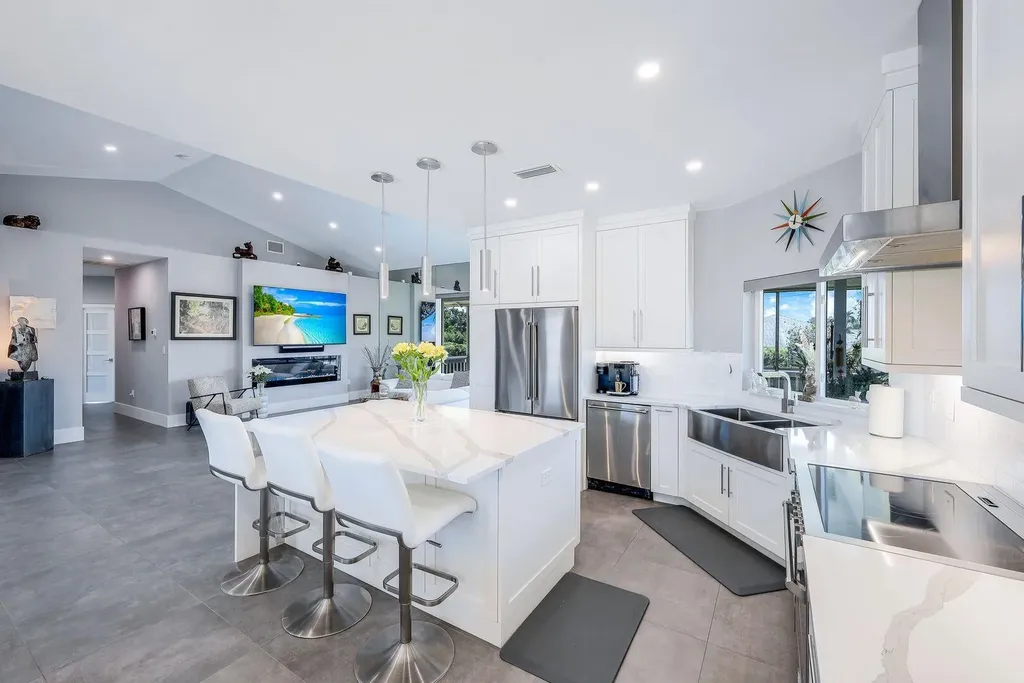 681 Diplomat Court Marco Island FL 34145