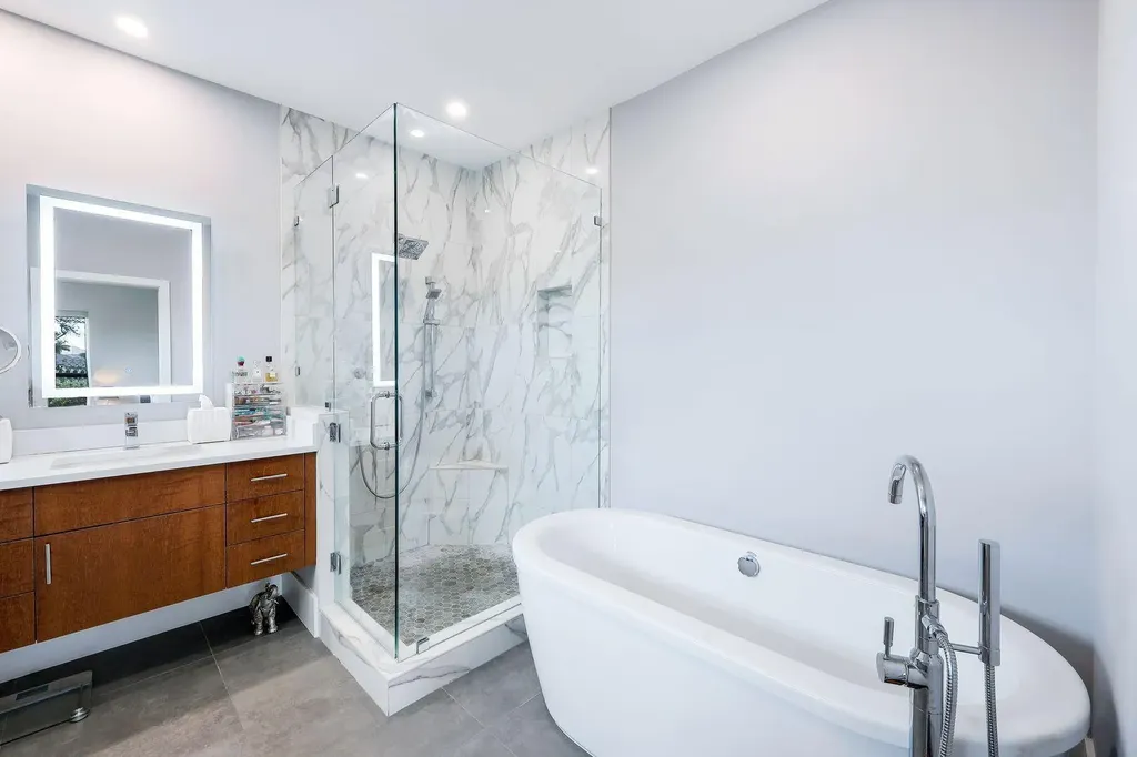 681 Diplomat Court Marco Island FL 34145