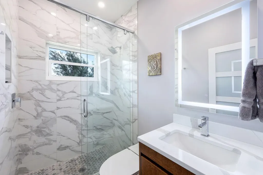 681 Diplomat Court Marco Island FL 34145