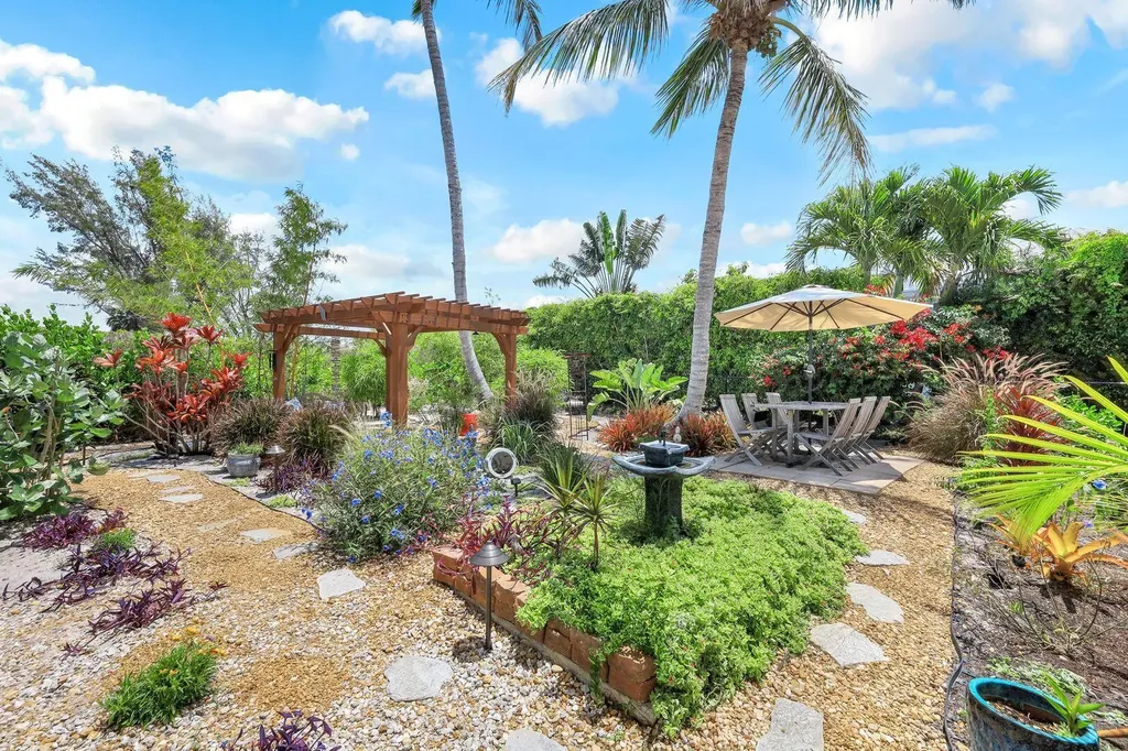 681 Diplomat Court Marco Island FL 34145