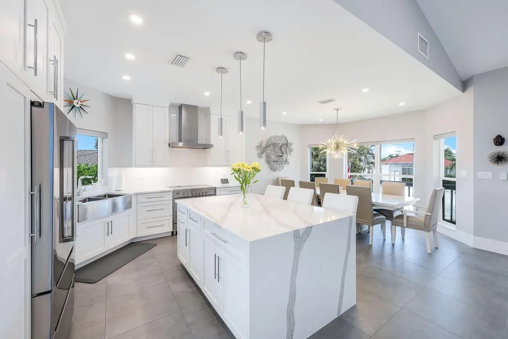 681 Diplomat Court Marco Island FL 34145