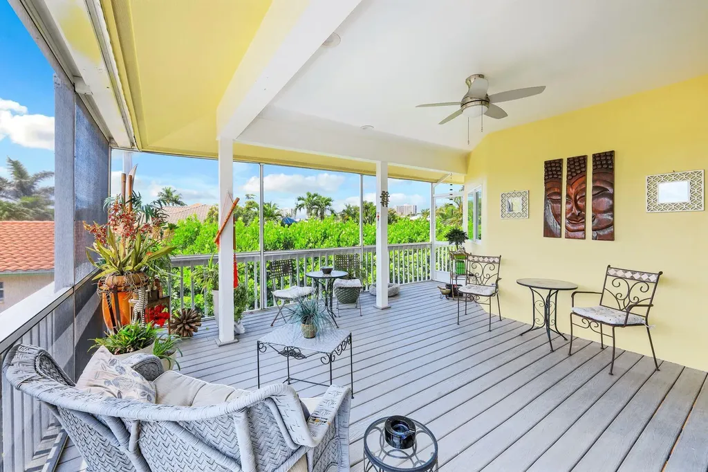 681 Diplomat Court Marco Island FL 34145