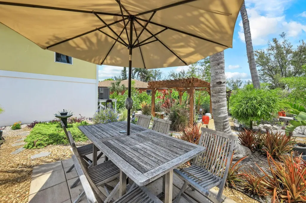 681 Diplomat Court Marco Island FL 34145