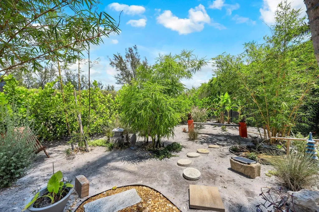 681 Diplomat Court Marco Island FL 34145