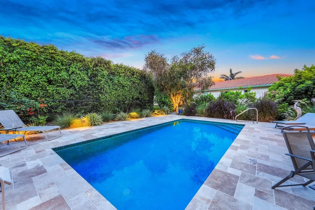 681 Diplomat Court Marco Island FL 34145