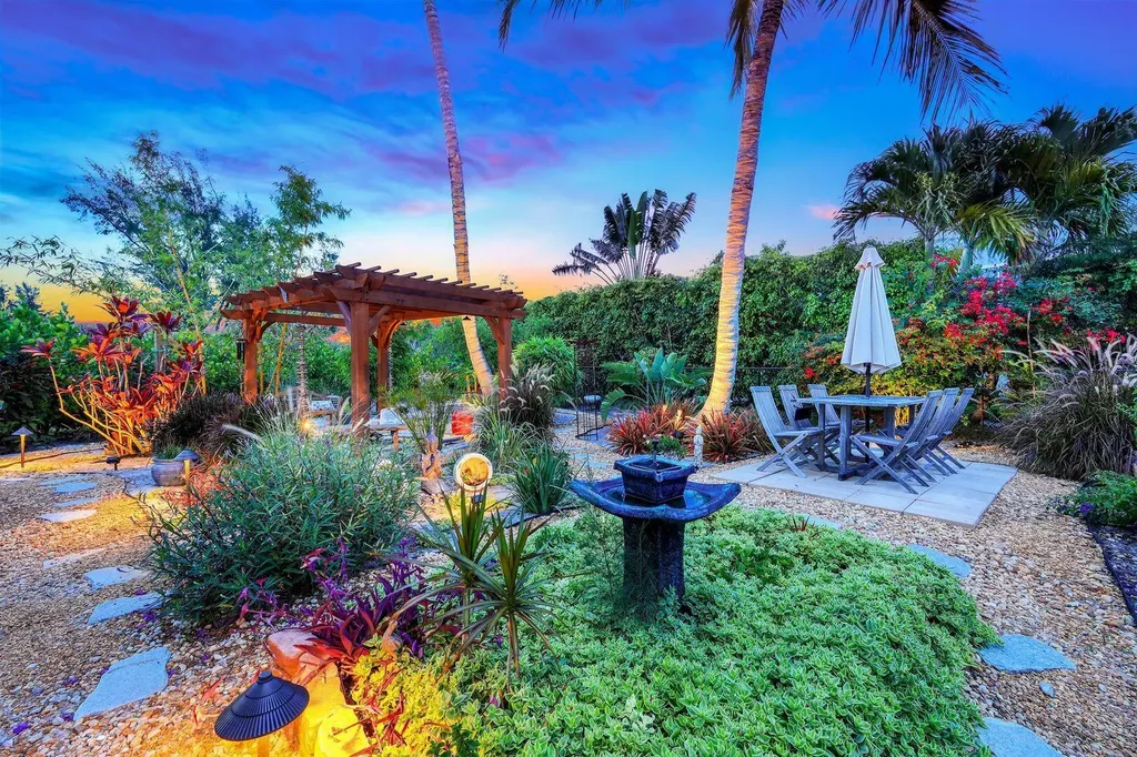 681 Diplomat Court Marco Island FL 34145