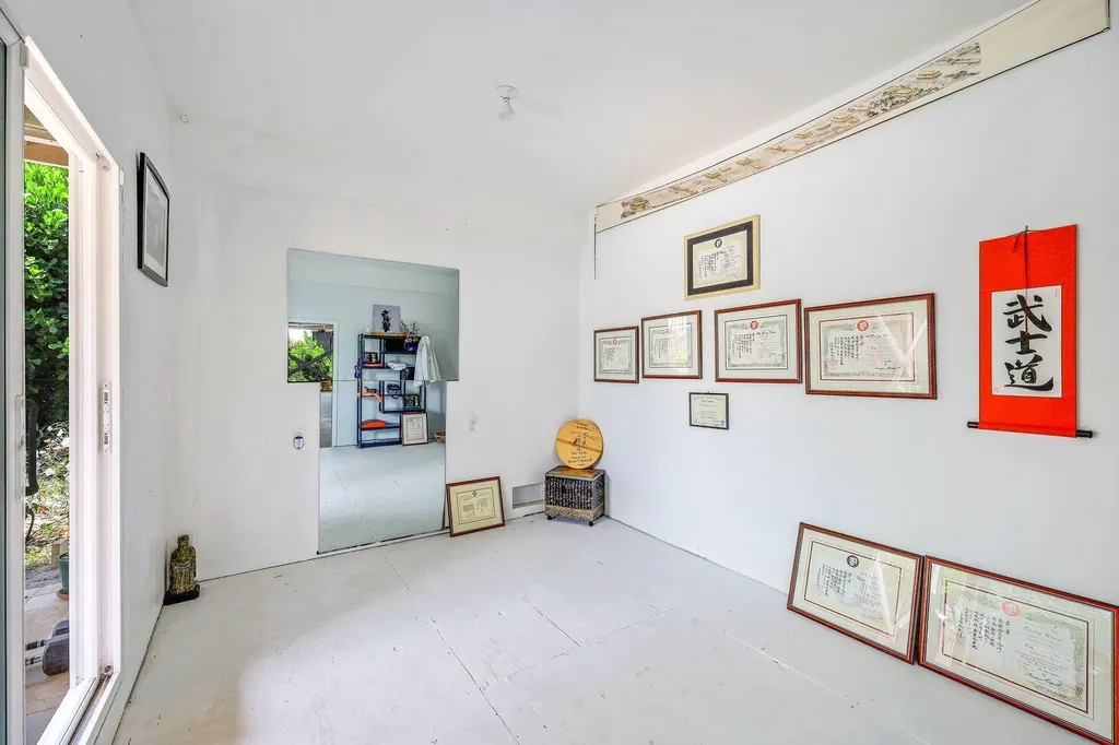 681 Diplomat Court Marco Island FL 34145