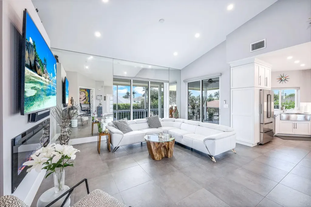 681 Diplomat Court Marco Island FL 34145