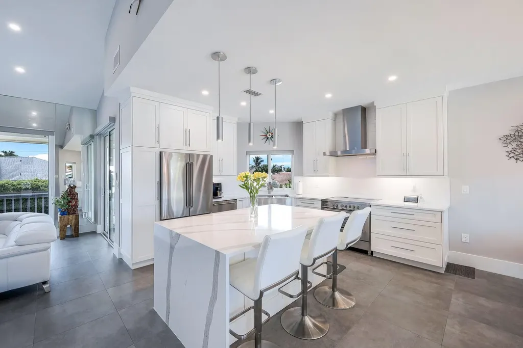 681 Diplomat Court Marco Island FL 34145