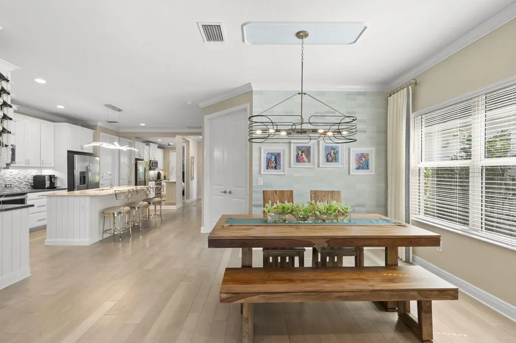 2259 Marquesa Circle Naples FL 34112