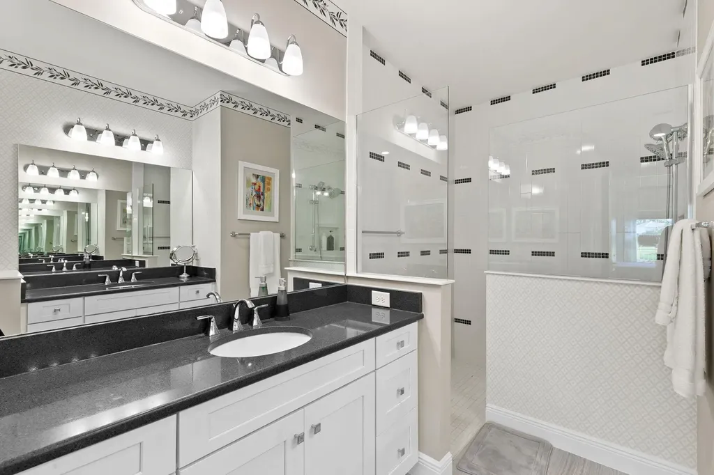 2259 Marquesa Circle Naples FL 34112