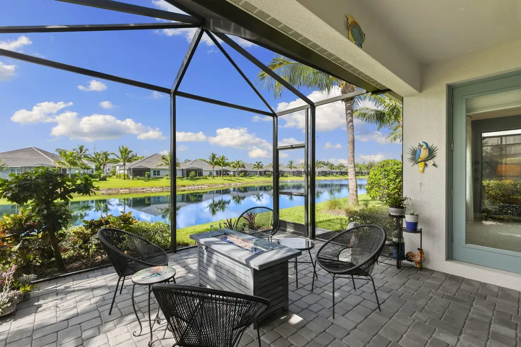 2259 Marquesa Circle Naples FL 34112
