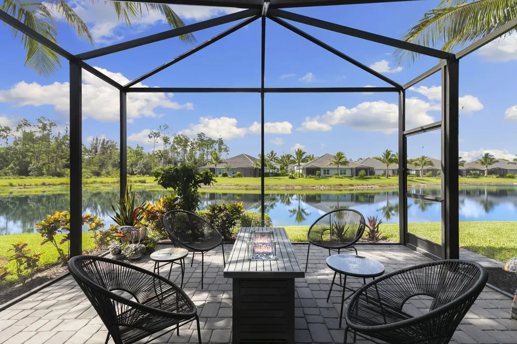 2259 Marquesa Circle Naples FL 34112
