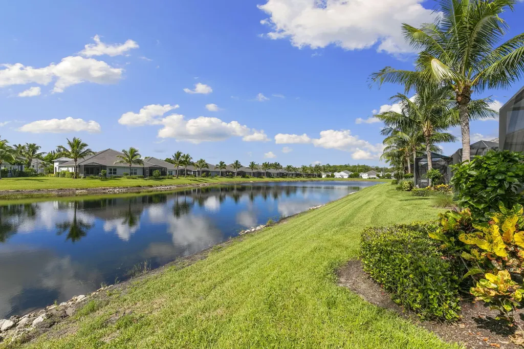 2259 Marquesa Circle Naples FL 34112
