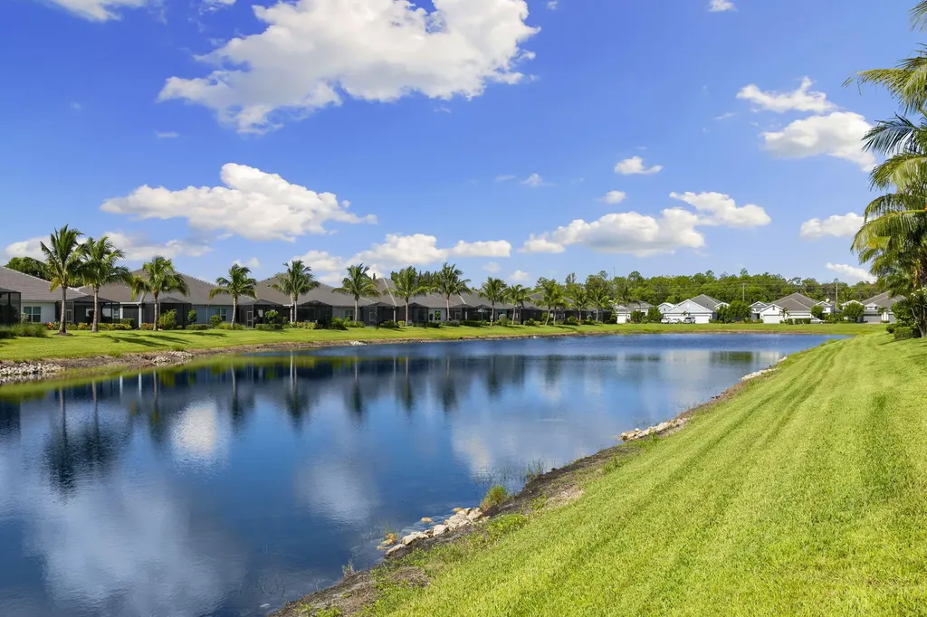 2259 Marquesa Circle Naples FL 34112